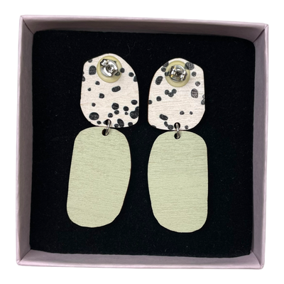 Maanantaimalli earrings, pistachio/dots| onesize