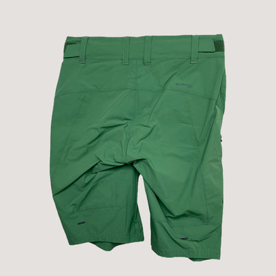 Halti shorts, pistachio  | woman 38