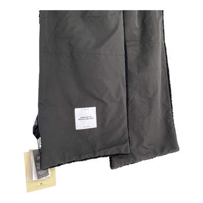 Embassy of Bricks and Logs bayonne sherpa scarf, black