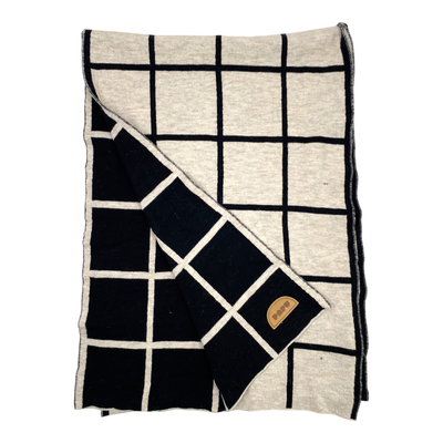 Papu knitted scarf, squares
