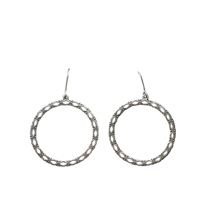 Lumoava Solina hook earrings, silver