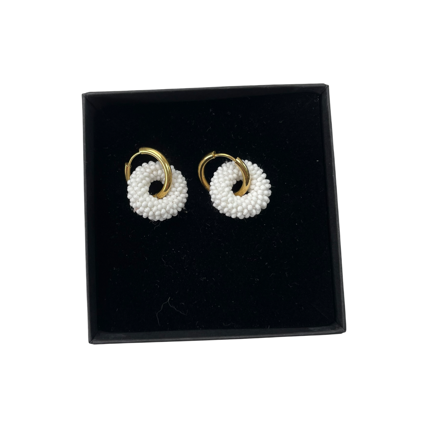 Kaiko veda earrings, white/gold