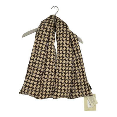 Embassy of Bricks and Logs hervey puffer scarf, houndstooth