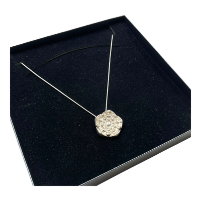 Lumoava roosa necklace, silver