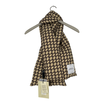 Embassy of Bricks and Logs hervey puffer scarf, houndstooth