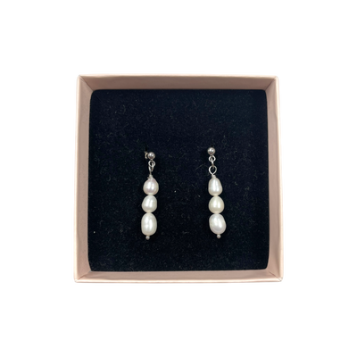 Roosan pujo pearl earrings, white | onesize