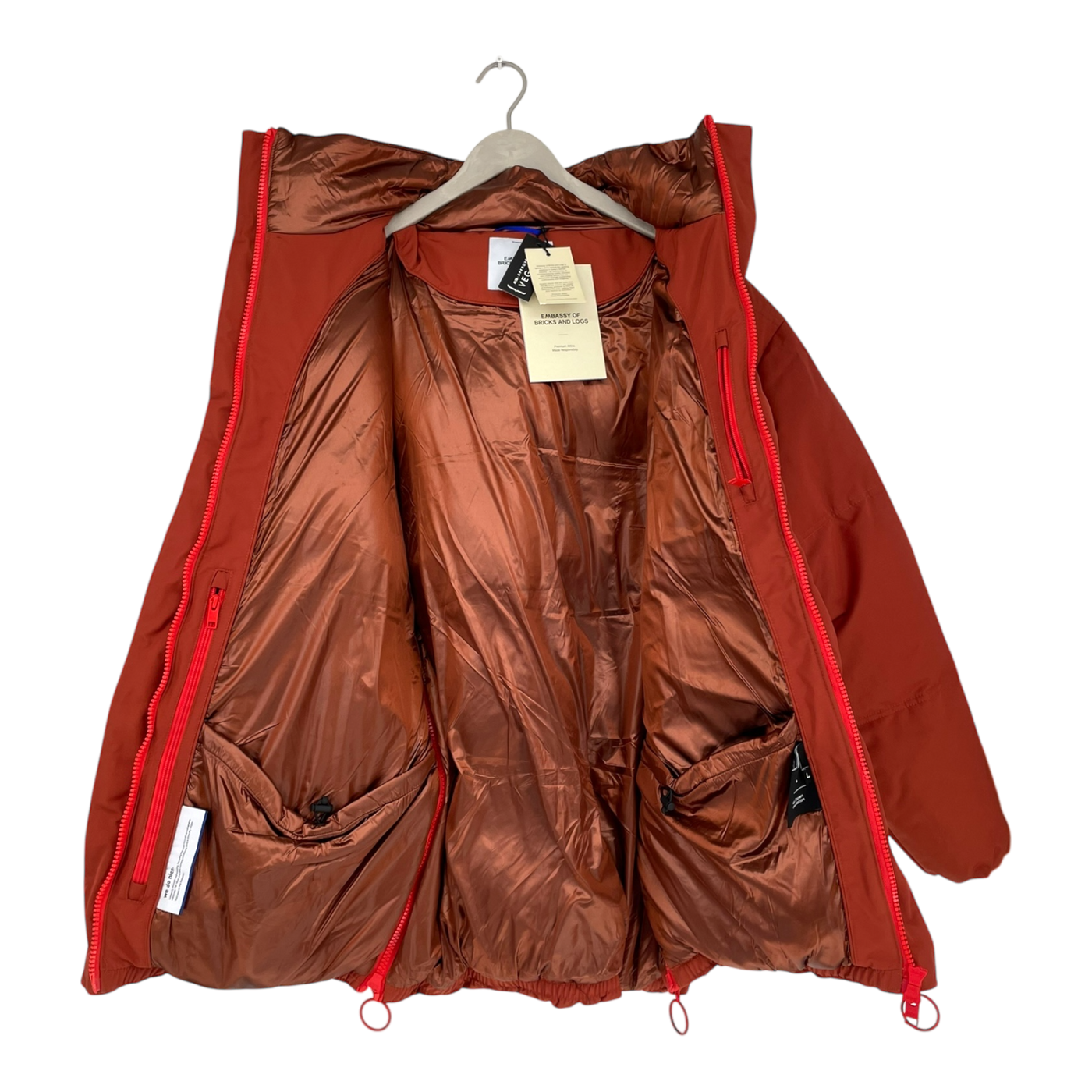 Embassy of Bricks and Logs Ekonda short parka, burnt red | unisex L