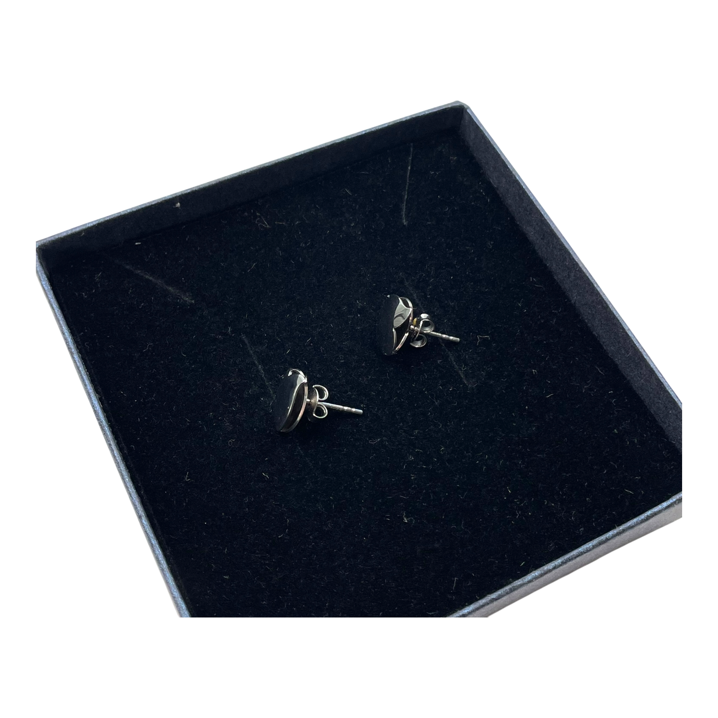 Lumoava hali stud earrings, silver