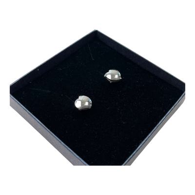 Lumoava hali stud earrings, silver