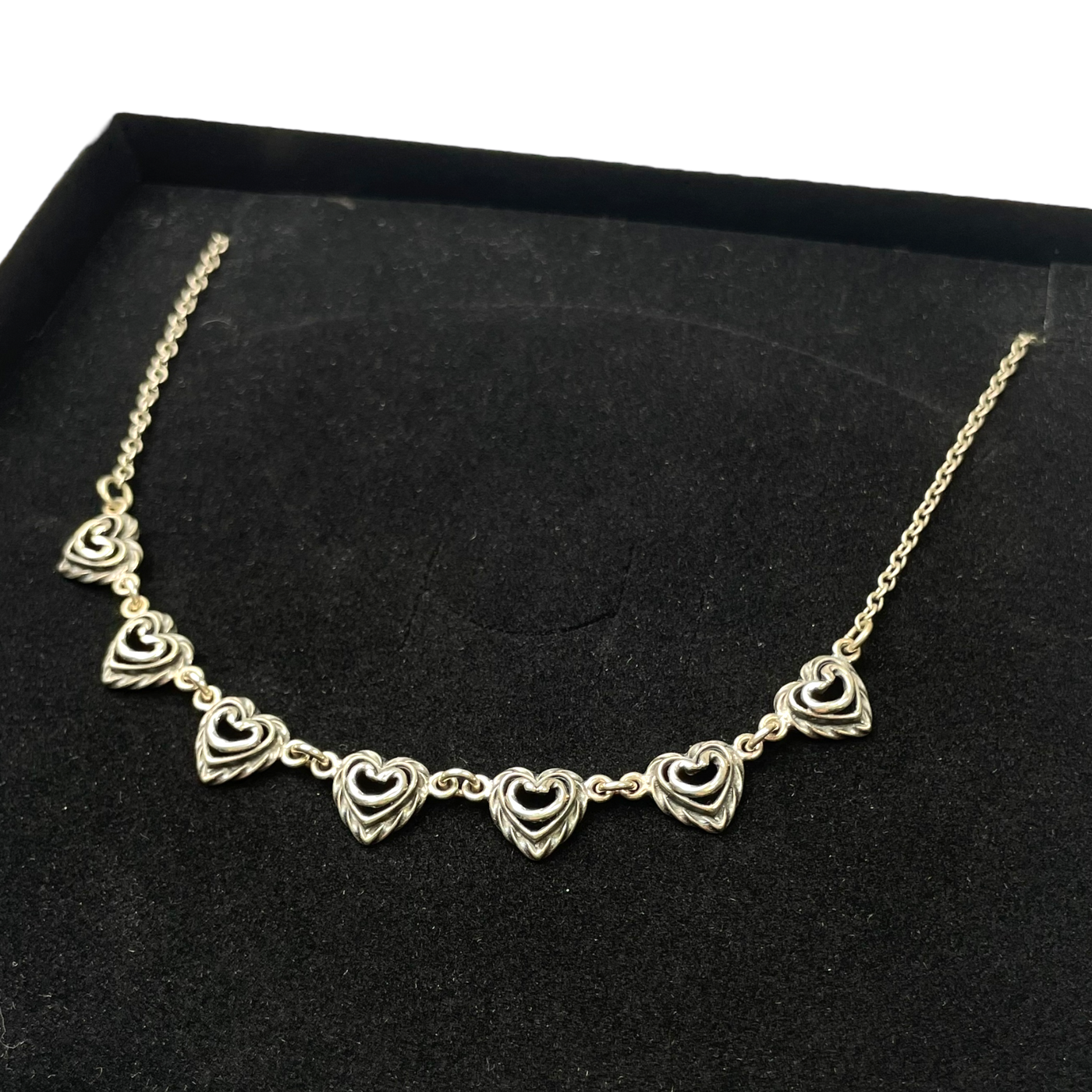 Kalevala Koru talon sydän necklace, silver