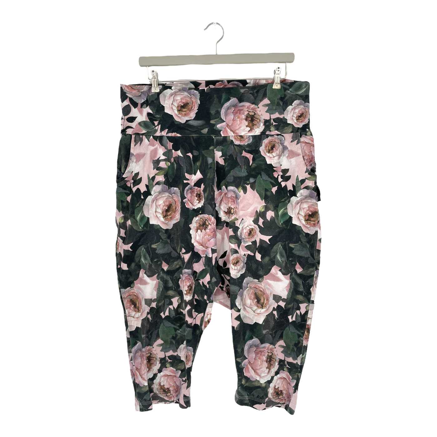 Ommellinen cropped harem pants, roses | woman 3XL